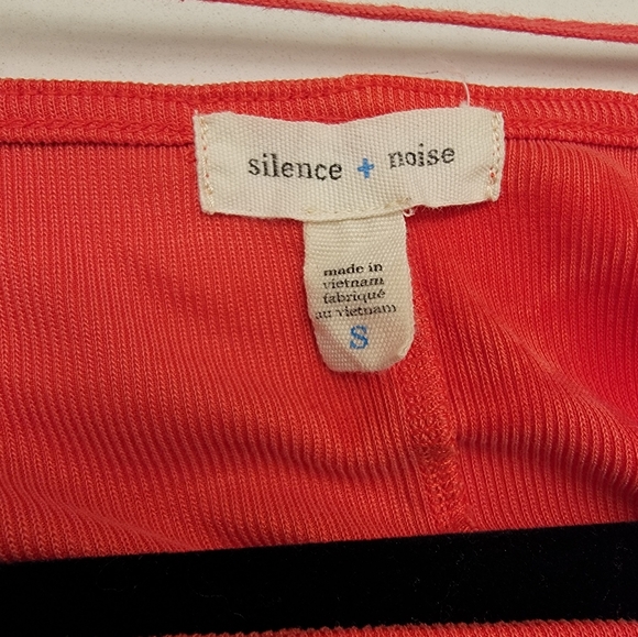 Urban Outfitters Silence + Noise Soft Oversized Ribbed Runched Longsleeve Top - Picture 4 of 5